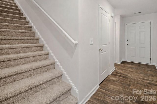 6109 Faron Way, Charlotte, NC 28262