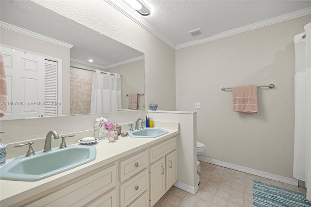 9812 SW 74 Avenue, Ocala, FL 34476