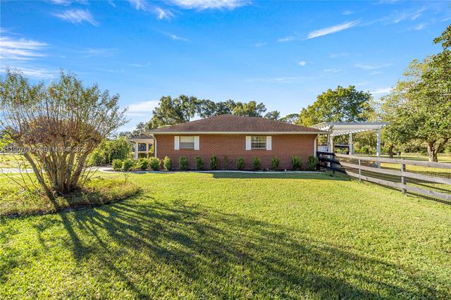 9812 SW 74 Avenue, Ocala, FL 34476