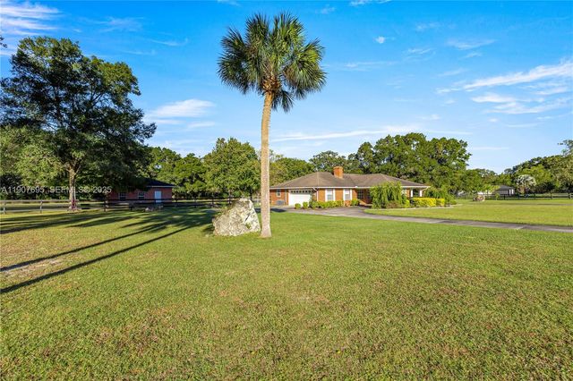 9812 SW 74 Avenue, Ocala, FL 34476