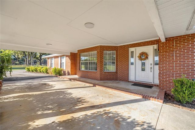 9812 SW 74 Avenue, Ocala, FL 34476