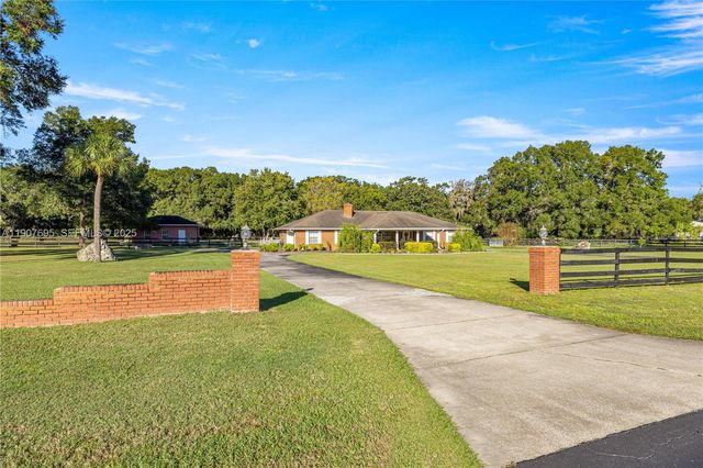 9812 SW 74 Avenue, Ocala, FL 34476