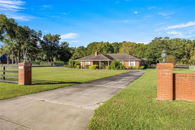 9812 SW 74 Avenue, Ocala, FL 34476