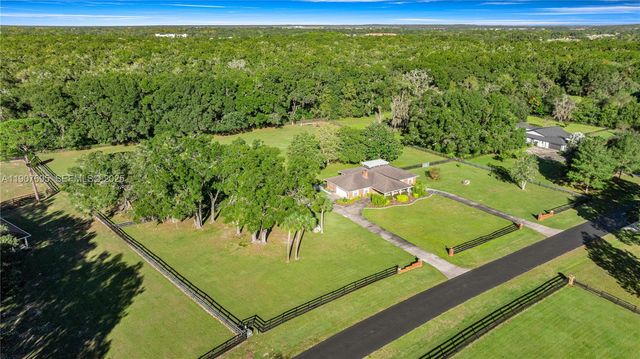 9812 SW 74 Avenue, Ocala, FL 34476