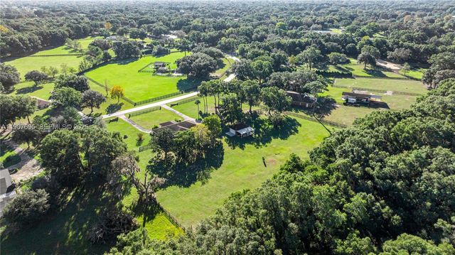 9812 SW 74 Avenue, Ocala, FL 34476
