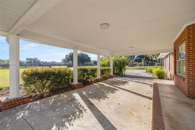 9812 SW 74 Avenue, Ocala, FL 34476
