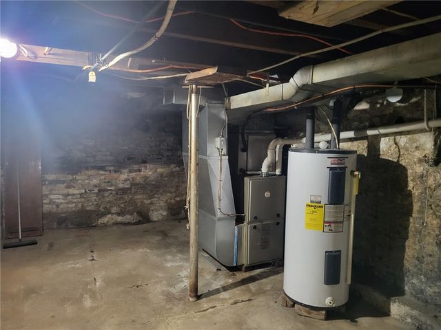 313 2nd St, Derry Boro, PA 15627