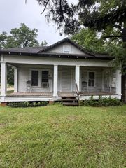 201 N Texas St, Deridder, LA 70634