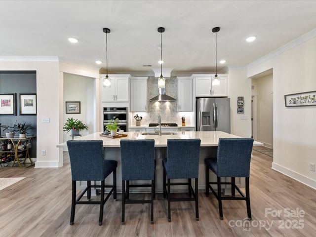 109 N Dunlavin Way, Mooresville, NC 28115