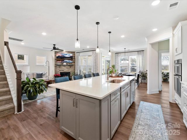 109 N Dunlavin Way, Mooresville, NC 28115