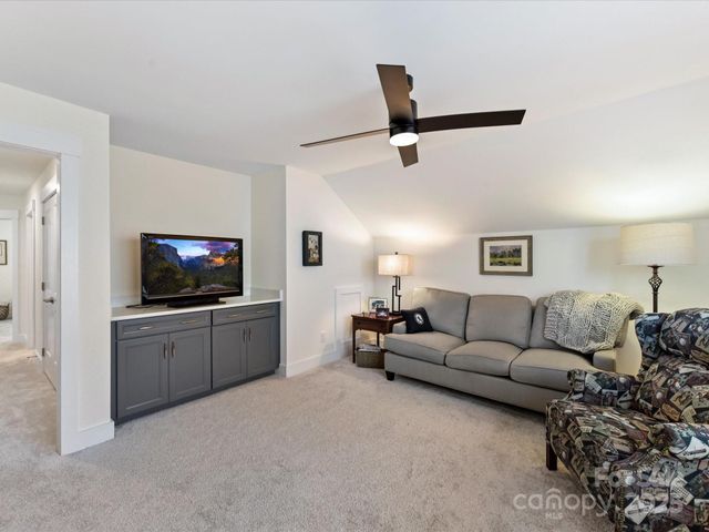 109 N Dunlavin Way, Mooresville, NC 28115