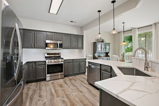 11806 Borhart Drive, Huntley, IL 60142