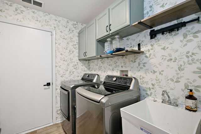 11806 Borhart Drive, Huntley, IL 60142