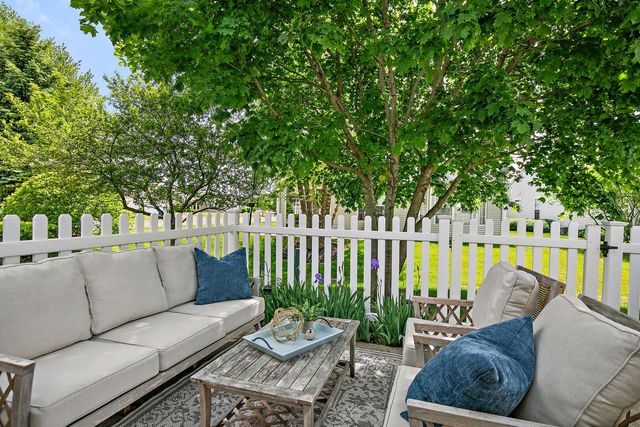 11806 Borhart Drive, Huntley, IL 60142