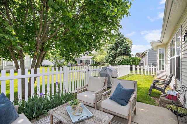 11806 Borhart Drive, Huntley, IL 60142