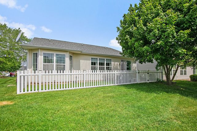 11806 Borhart Drive, Huntley, IL 60142