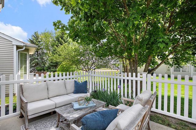 11806 Borhart Drive, Huntley, IL 60142