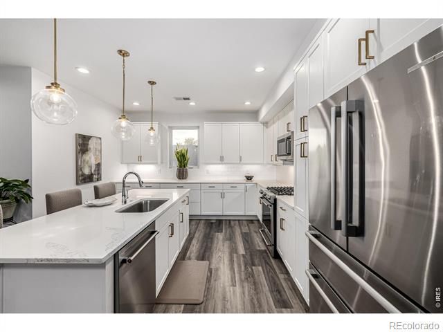6820 E Lowry Boulevard, Denver, CO 80230