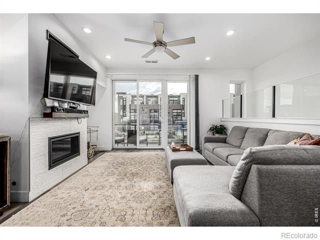 6820 E Lowry Boulevard, Denver, CO 80230