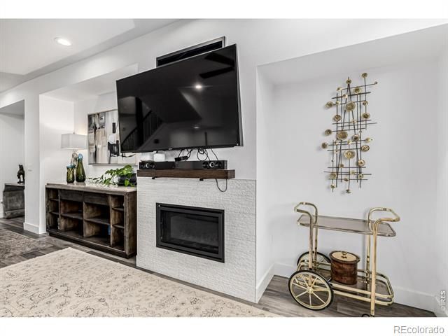 6820 E Lowry Boulevard, Denver, CO 80230