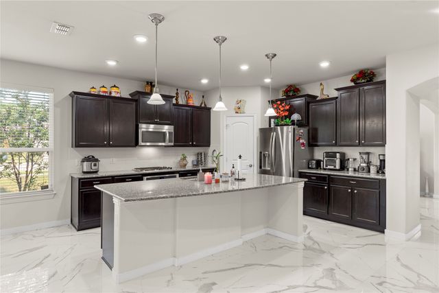 686 Sailors Avenue, Lewisville, TX 75056