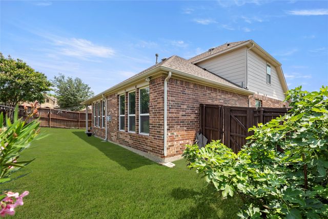 686 Sailors Avenue, Lewisville, TX 75056