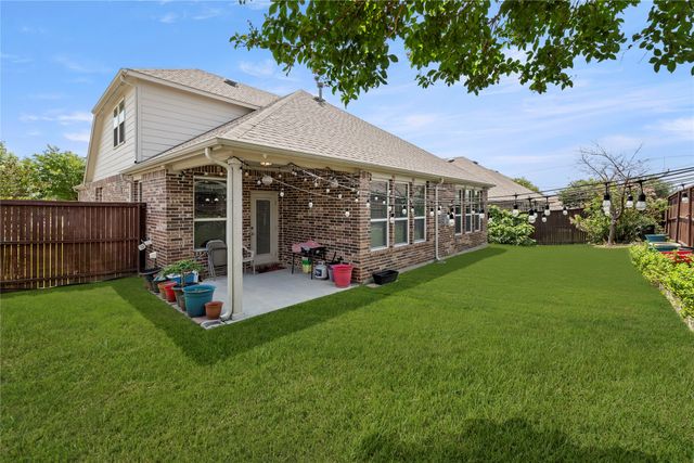 686 Sailors Avenue, Lewisville, TX 75056