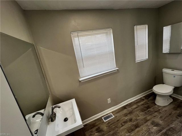 131 Forsythe St ST, Norfolk, VA 23505