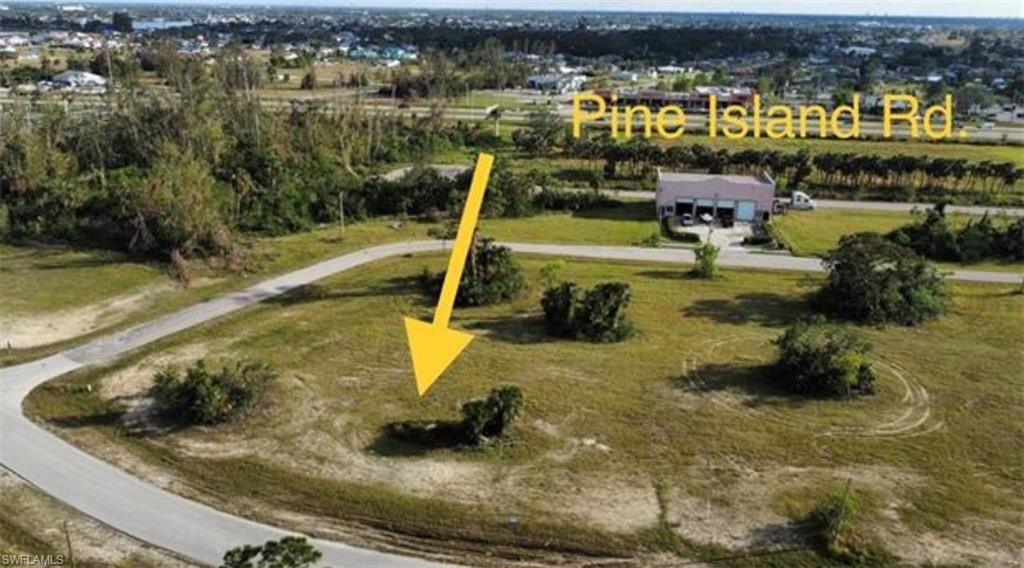 900 SW 4th TER, CAPE CORAL, FL 33991 — exterior