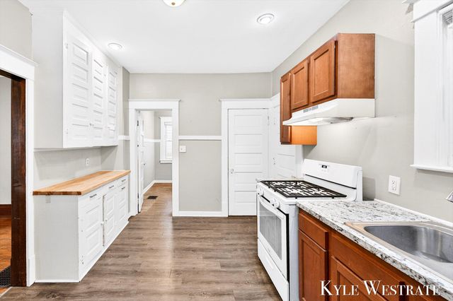 1900 Francis Avenue Se, City Of Grand Rapids, MI 49507