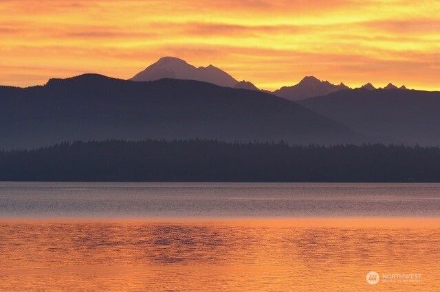 5837 Ambleside Loop, Anacortes, WA 98221