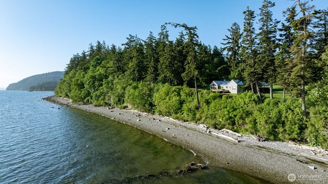 5837 Ambleside Loop, Anacortes, WA 98221
