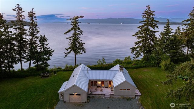 5837 Ambleside Loop, Anacortes, WA 98221