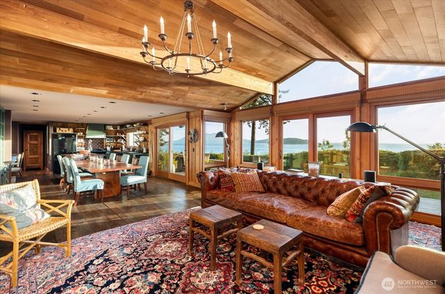5837 Ambleside Loop, Anacortes, WA 98221