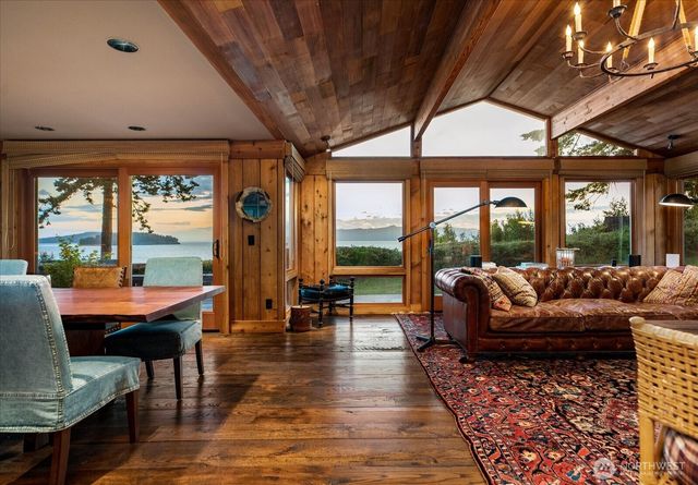 5837 Ambleside Loop, Anacortes, WA 98221