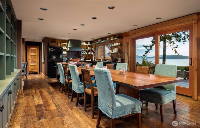 5837 Ambleside Loop, Anacortes, WA 98221
