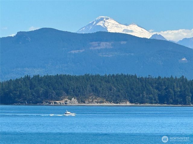 5837 Ambleside Loop, Anacortes, WA 98221