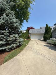 1144 By the Shores Dr Apt A, Huron, OH 44839