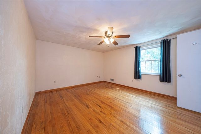 102 Huntingdon Dr, Churchill Boro, PA 15235