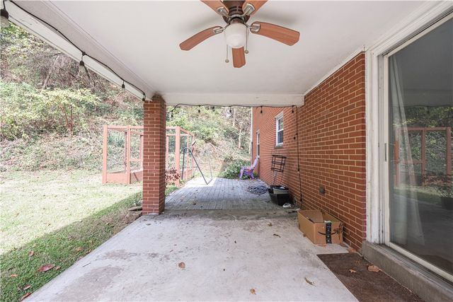 102 Huntingdon Dr, Churchill Boro, PA 15235