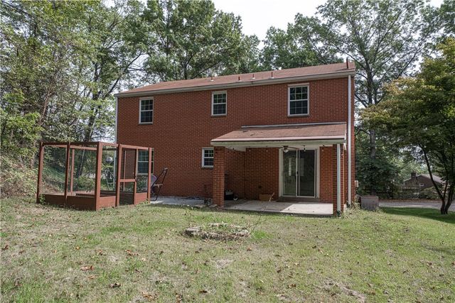 102 Huntingdon Dr, Churchill Boro, PA 15235