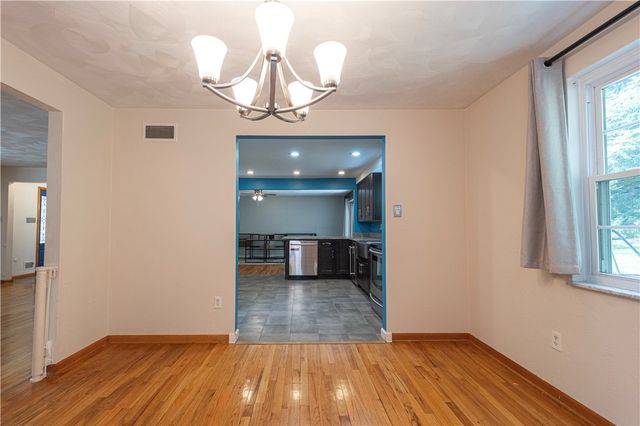 102 Huntingdon Dr, Churchill Boro, PA 15235