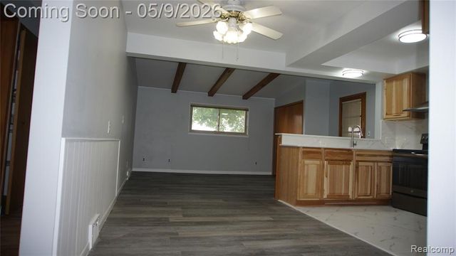 28644 Grobbel Avenue, Warren, MI 48092