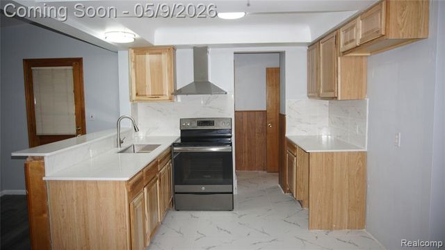 28644 Grobbel Avenue, Warren, MI 48092
