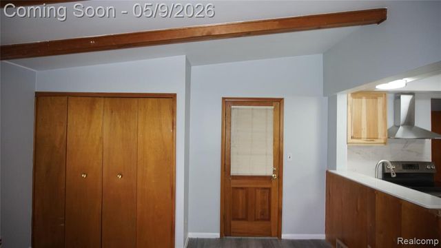 28644 Grobbel Avenue, Warren, MI 48092