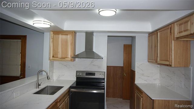28644 Grobbel Avenue, Warren, MI 48092