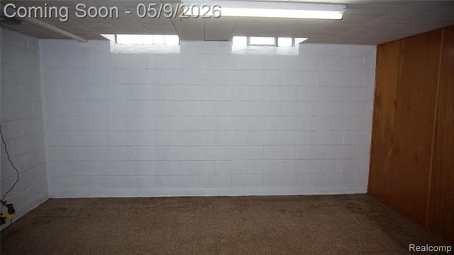 28644 Grobbel Avenue, Warren, MI 48092