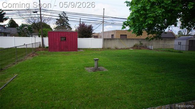 28644 Grobbel Avenue, Warren, MI 48092