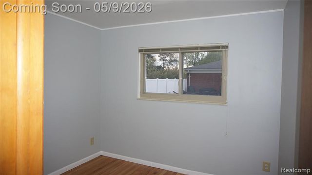 28644 Grobbel Avenue, Warren, MI 48092