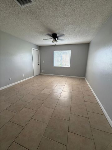 233 THORN TREE PLACE, Brandon, FL 33510
